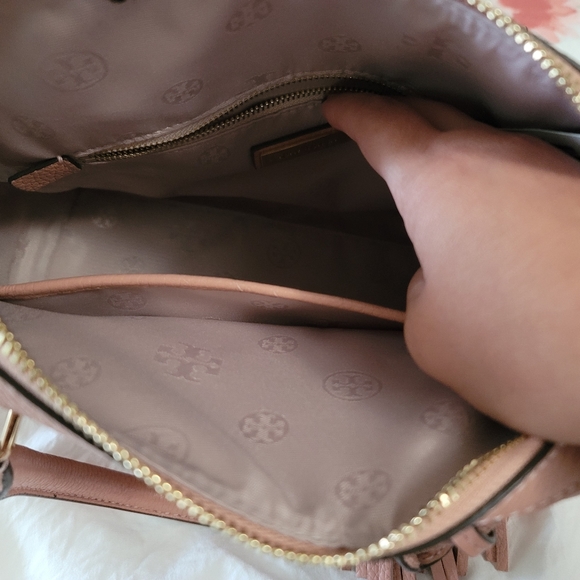 Tory Burch tote - Picture 7 of 15